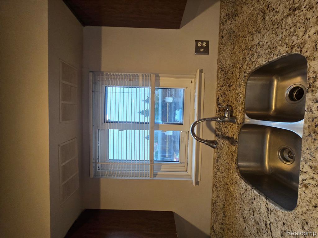 1932 Klingensmith Road, 56 B, Bloomfield Hills, MI 48302 — Photo 20