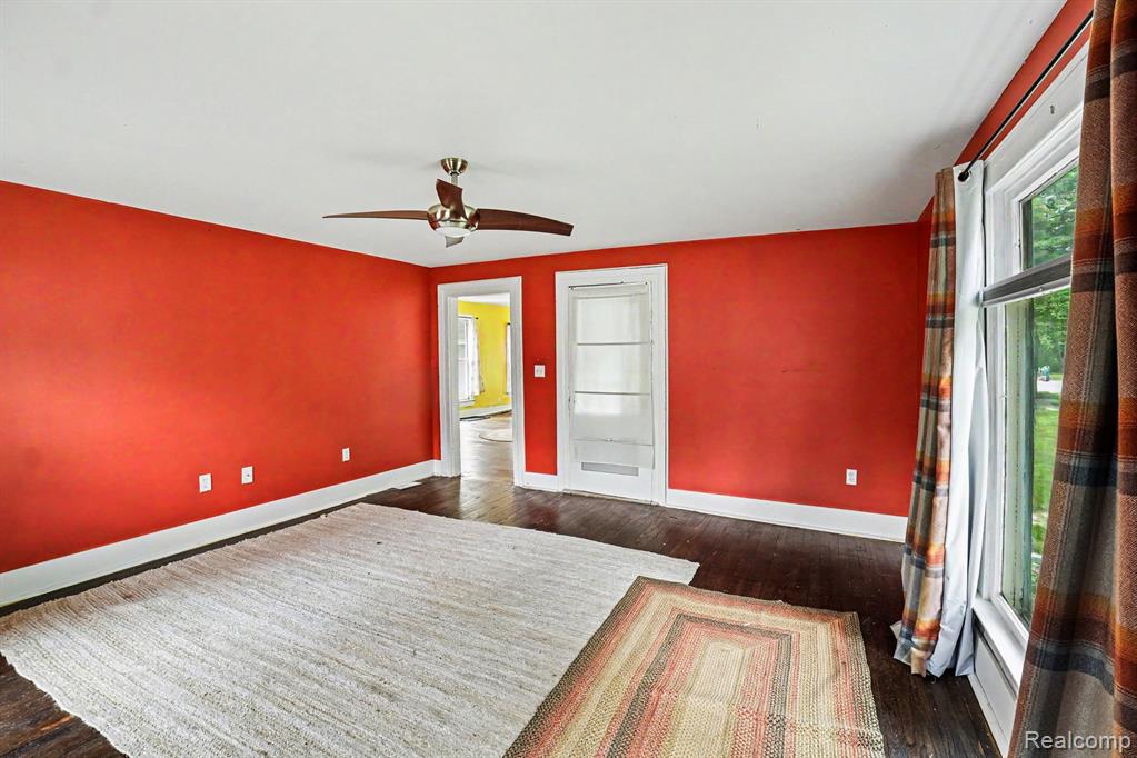 302 Hadley Street, Holly, MI 48442 — Photo 9