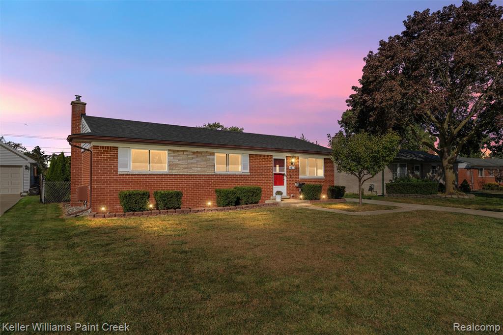 8273 Independence Drive, Sterling Heights, MI 48313 — Photo 37