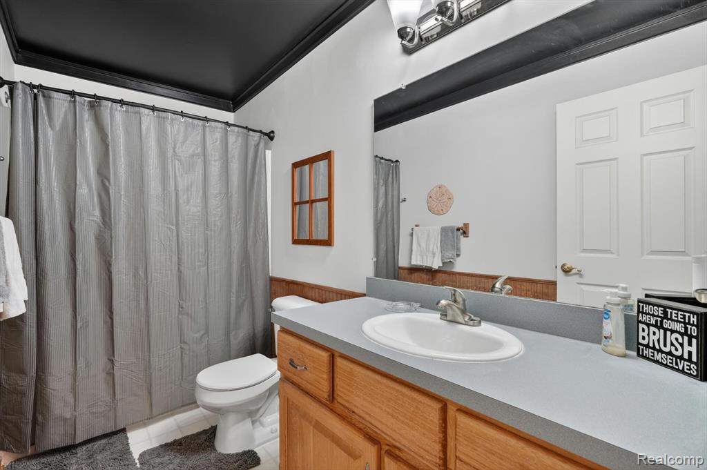 611 THORNEHILL Trail, Oxford, MI 48371 — Photo 34