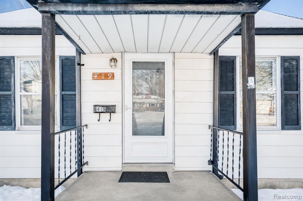 419 W Bernhard Avenue, Hazel Park, MI 48030 — Photo 6