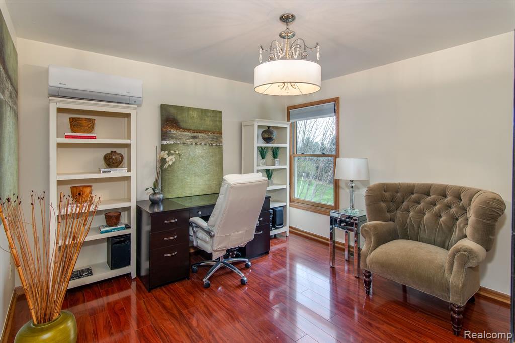 8714 GLEN HAVEN Drive, Howell, MI 48843 — Photo 24