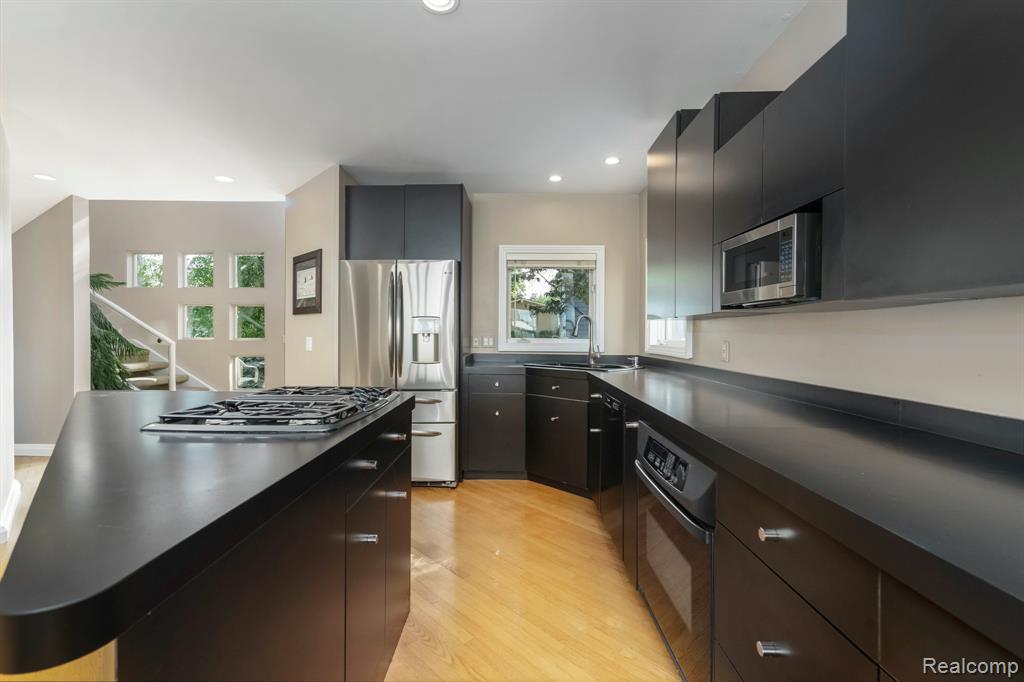 775 Lyle Drive, Waterford, MI 48327 — Photo 15