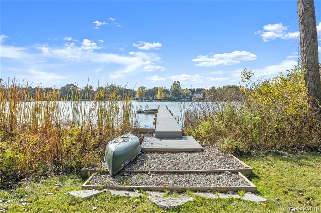 551 Joslyn Road, Lake Orion, MI 48362 — Photo 14