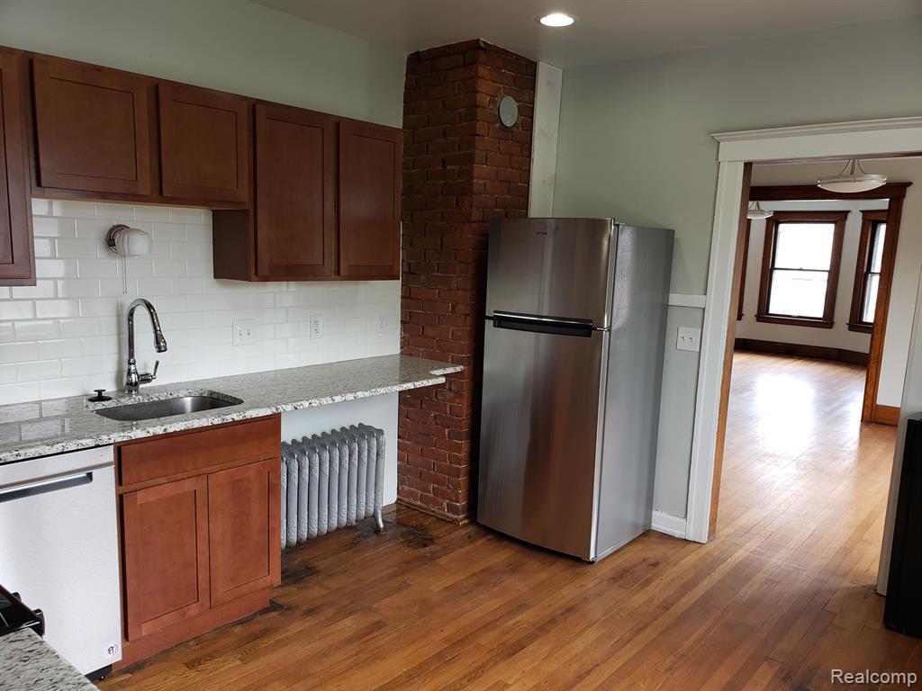 2511 SEYBURN Street, Detroit, MI 48214 — Photo 9