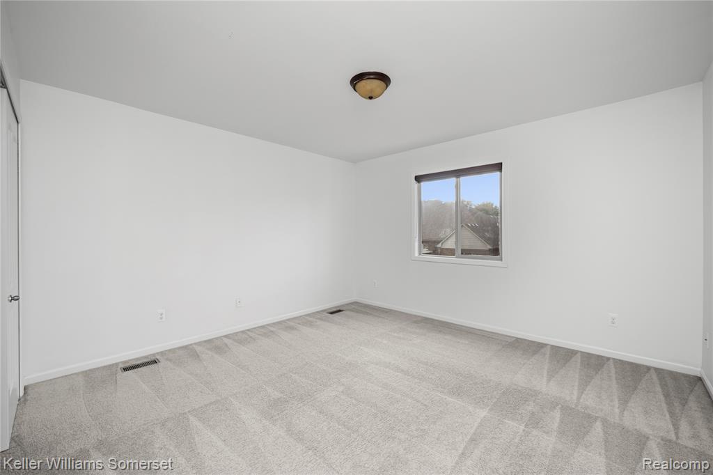 55257 Breton Woods Drive, Macomb, MI 48042 — Photo 29