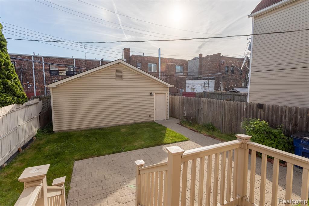 9345 Mitchell Street, Hamtramck, MI 48212 — Photo 23