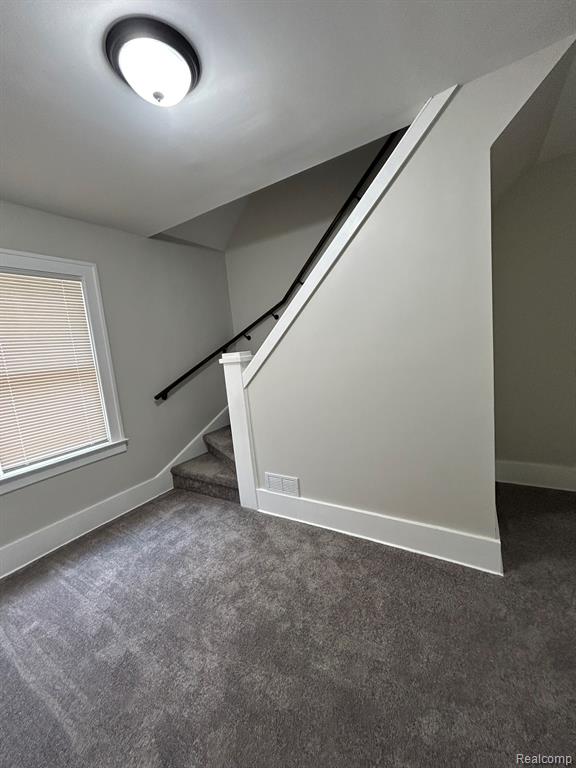 425 W Iroquois Road, Pontiac, MI 48341 — Photo 37