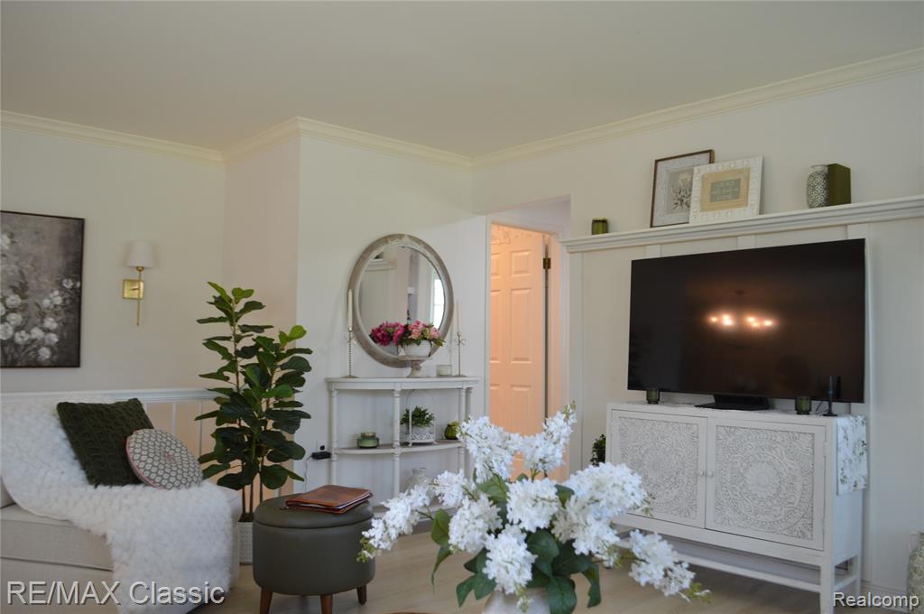 40605 Newport Drive E, 294, Plymouth, MI 48170 — Photo 6