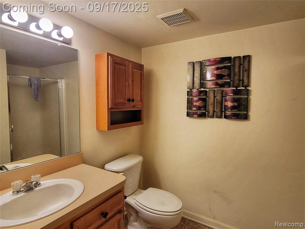 5566 Elmhurst Drive, Trenton, MI 48183 — Photo 36