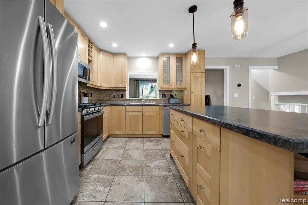 809 Holly Bush Drive, Holly, MI 48442 — Photo 8