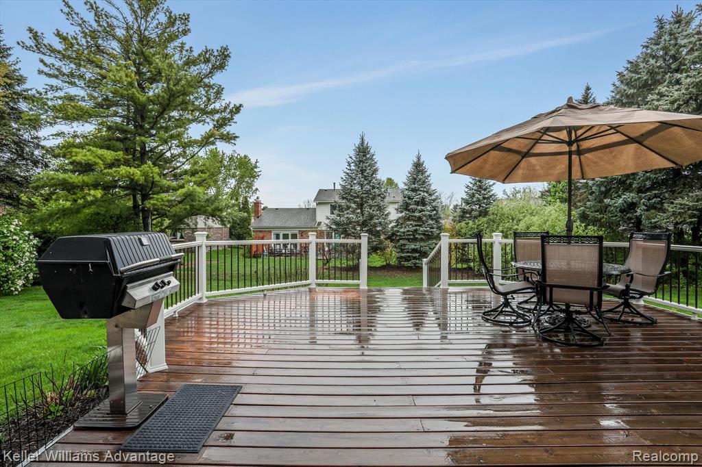 46671 BARRINGTON, Plymouth, MI 48170 — Photo 40