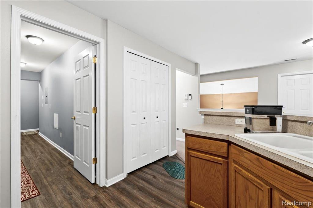 2209 SARATOGA Boulevard, Walled Lake, MI 48390 — Photo 12