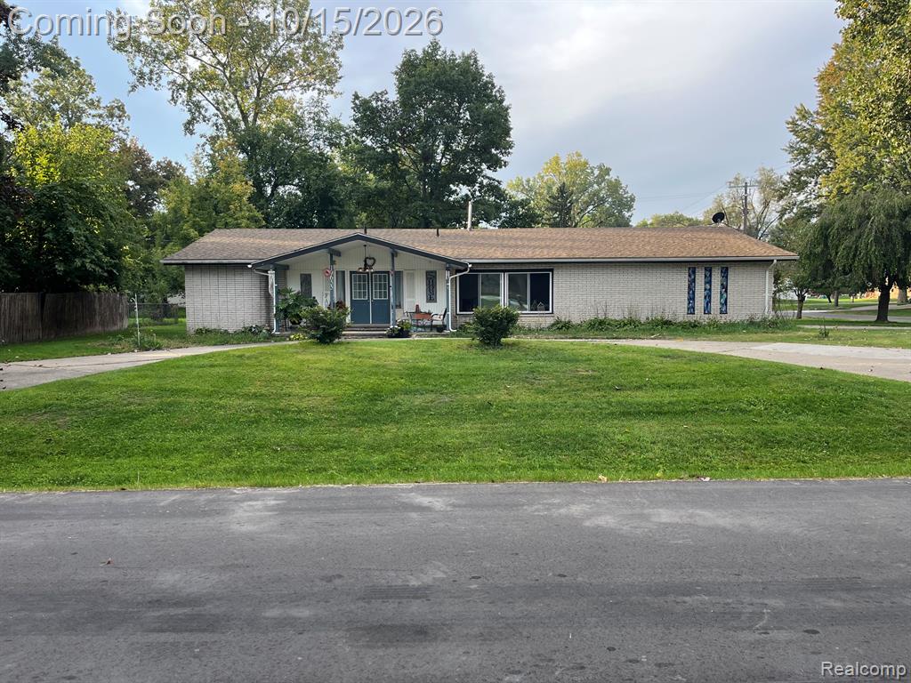 19655 Saxton Avenue, Southfield, MI 48075