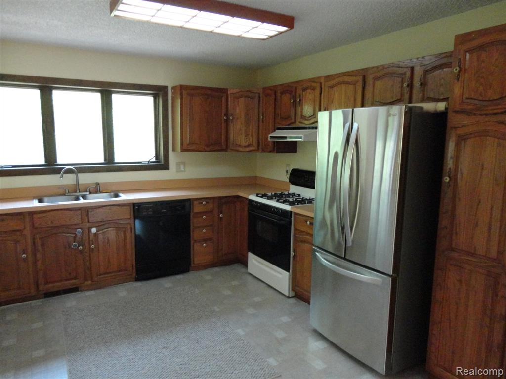 8180 Tipsico Trail, Holly, MI 48442 — Photo 17