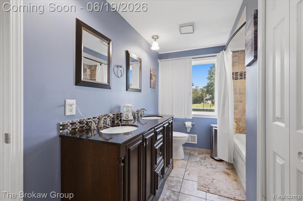 4495 Groveland Road, Ortonville, MI 48462 — Photo 24