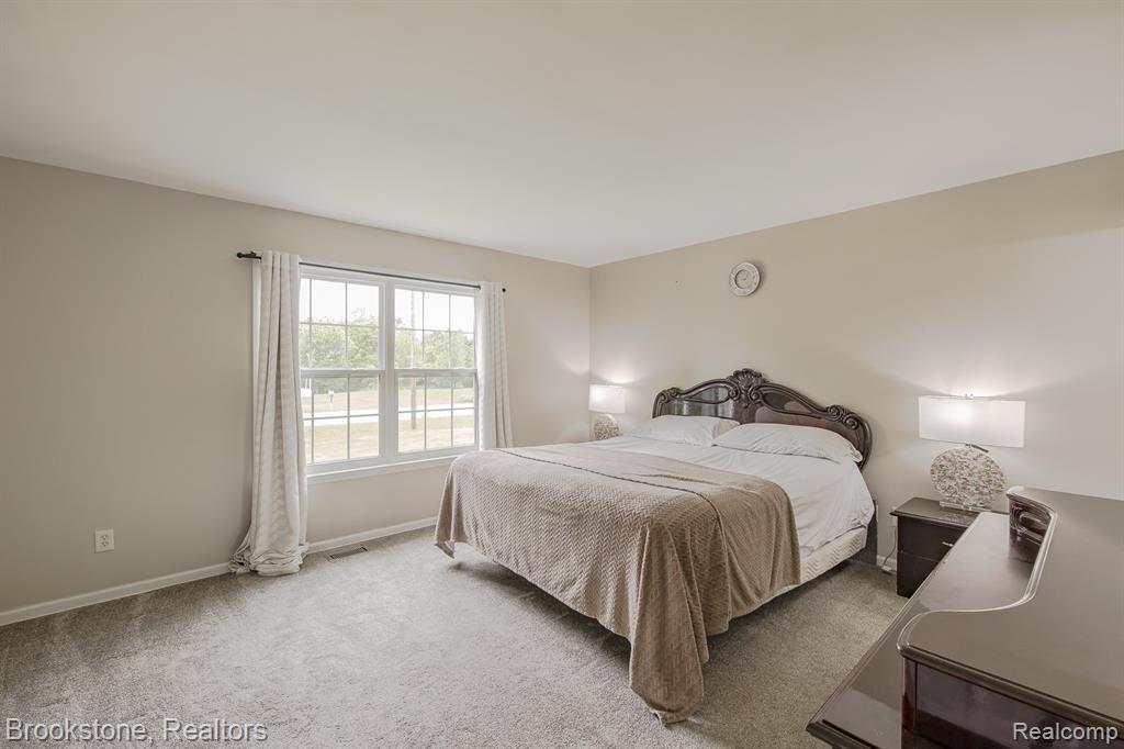 5039 Auker Drive, Grand Blanc, MI 48507 — Photo 18