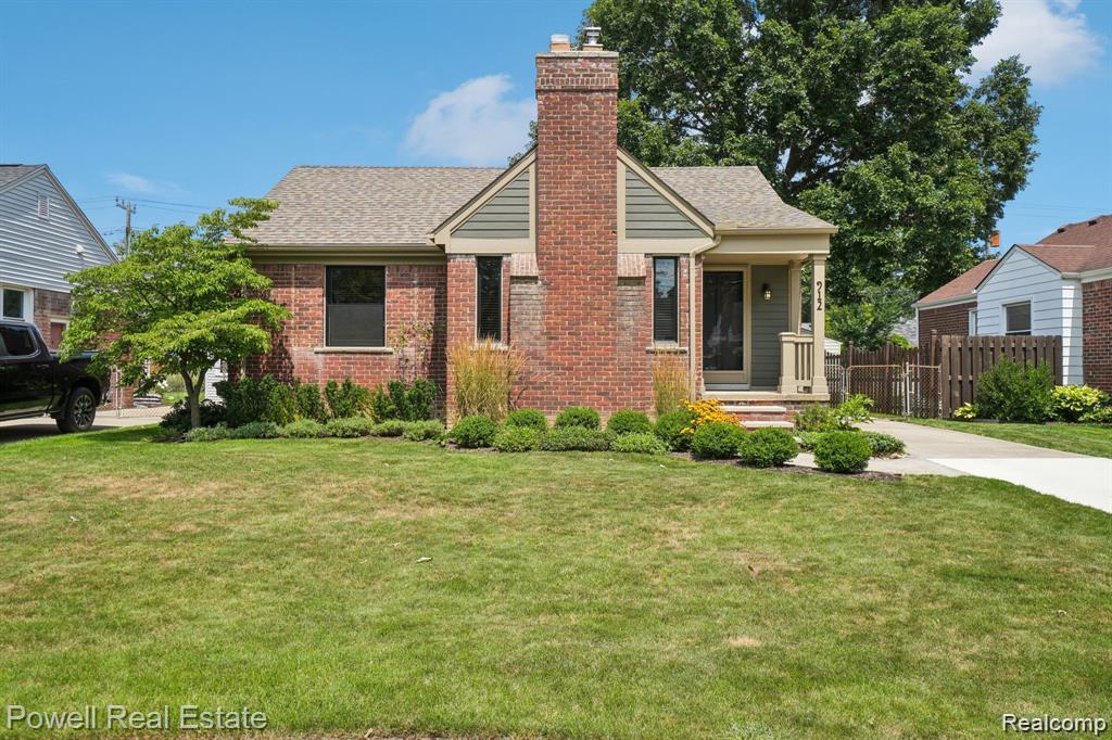 912 Cedarhill Drive, Royal Oak, MI 48067 — front exterior