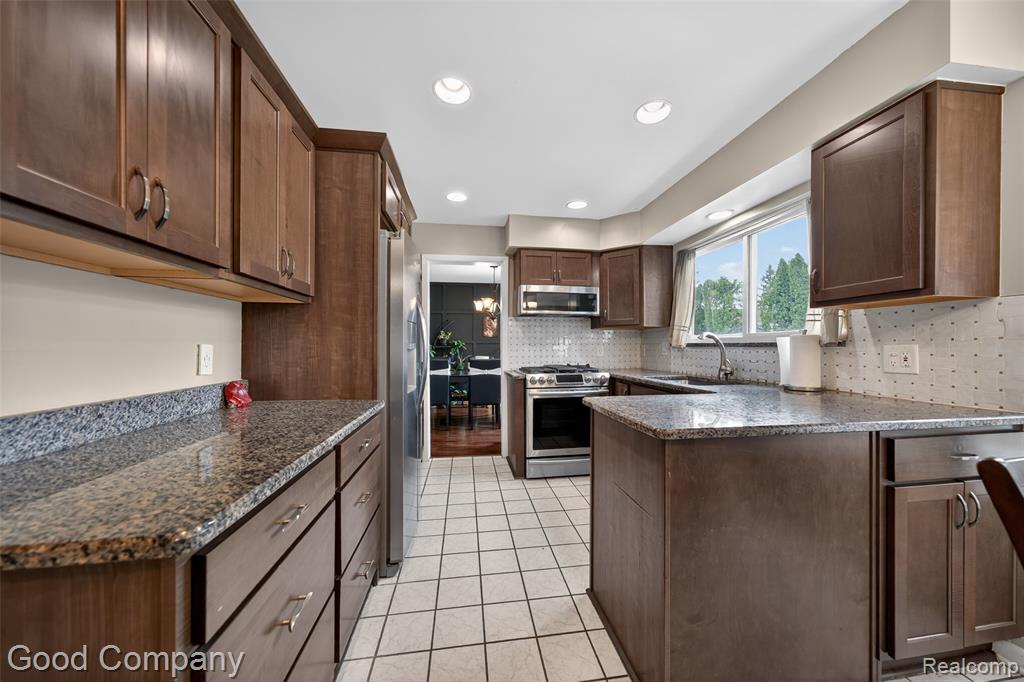 39423 Baroque Boulevard, Clinton Twp, MI 48038 — Photo 7