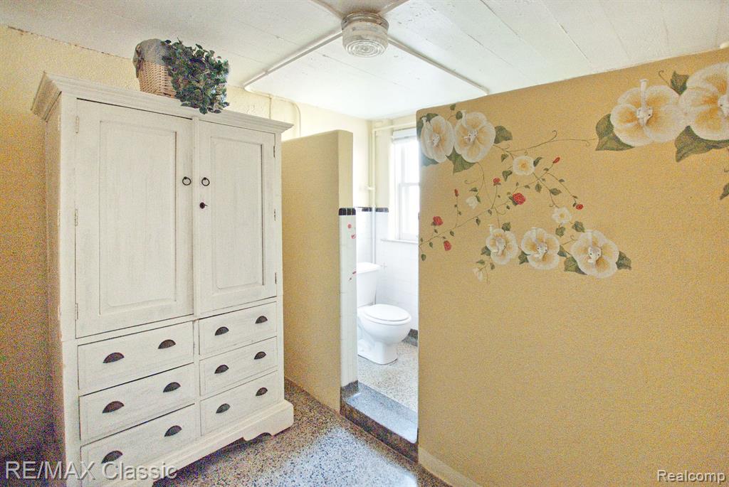 260 Oak Island Drive, Wolverine Lake, MI 48390 — Photo 28