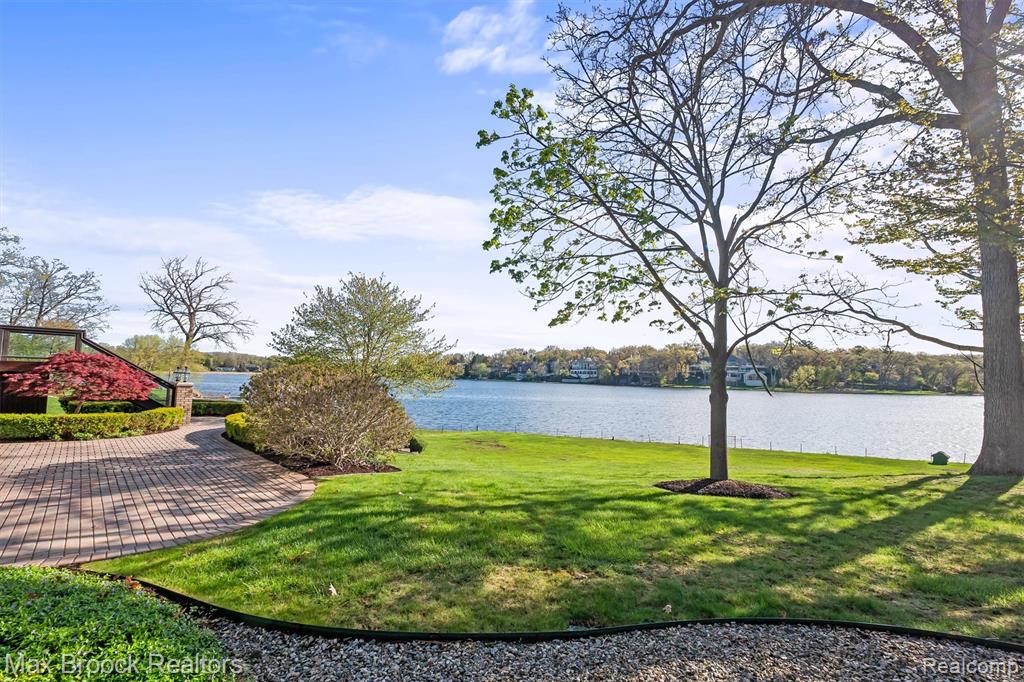 1832 Long Lake Shore Drive, Bloomfield Hills, MI 48302 — Photo 84