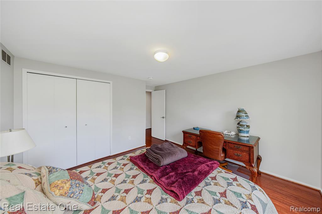 4261 Lakeridge Court, Bloomfield Hills, MI 48302 — Photo 42