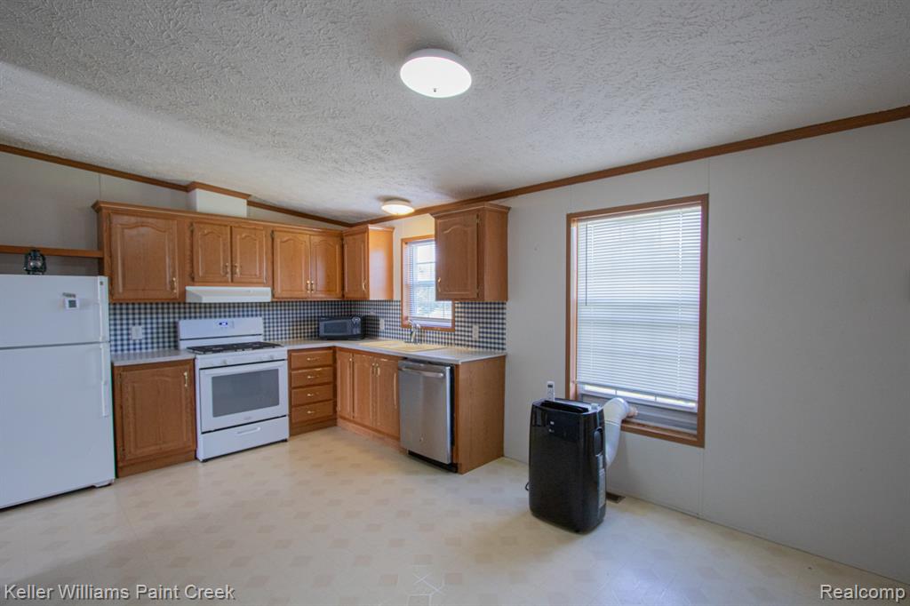 2993 Clifford Road, MI — Photo 6