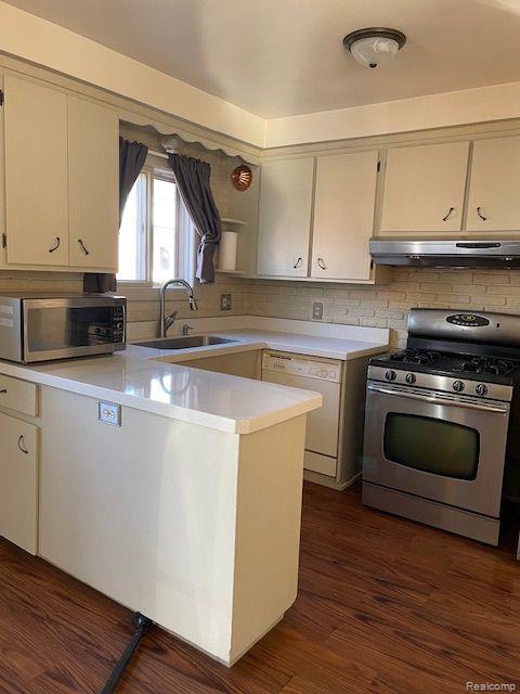 7050 BERWYN Street, Dearborn Heights, MI 48127 — Photo 4