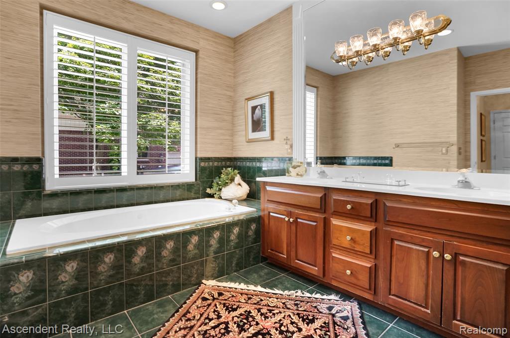 54127 Salem Drive, Shelby Twp, MI 48316 — Photo 23