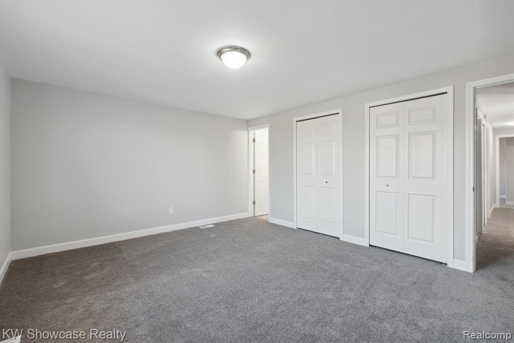 44048 Harsdale Drive, Canton, MI 48187 — Photo 33
