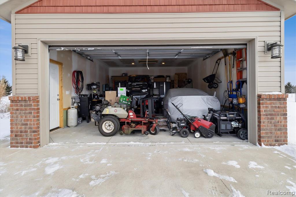 5760 JADA Drive, Highland, MI 48356 — Photo 32