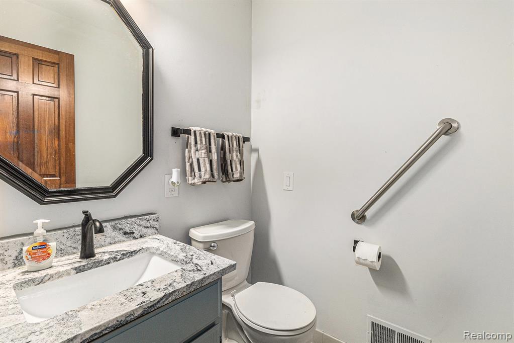 5895 Meadows Drive, Clarkston, MI 48348 — Photo 23