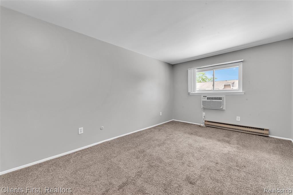 7570 WOODVIEW Street, Westland, MI — Photo 17