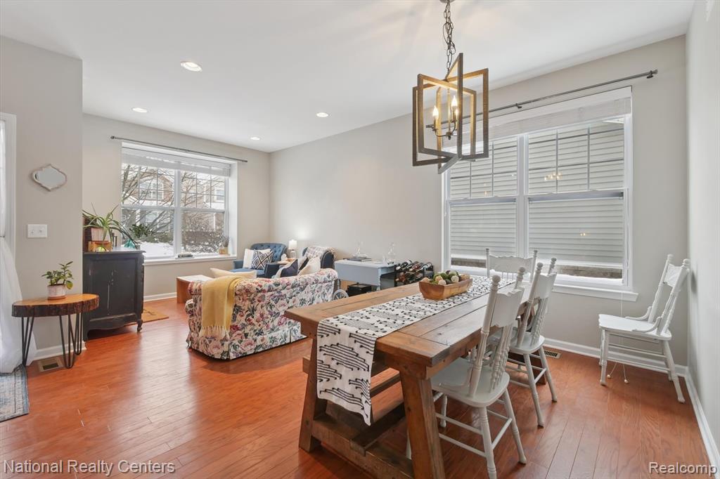 27316 Victoria Road, Novi, MI — Photo 14