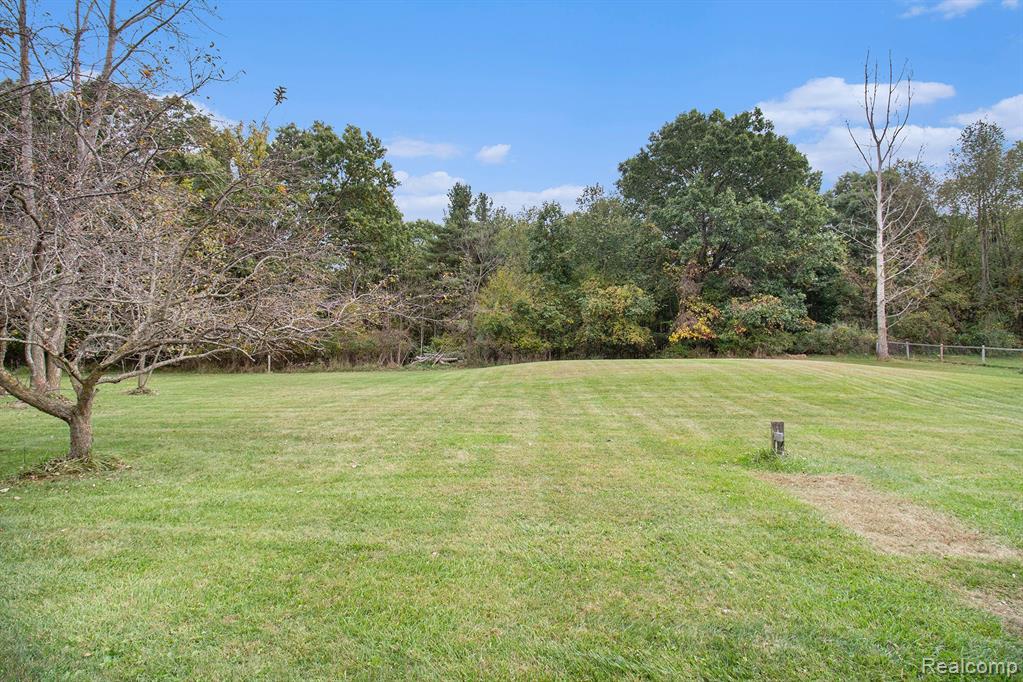 3163 BULL RUN Road, Howell, MI 48843 — Photo 26