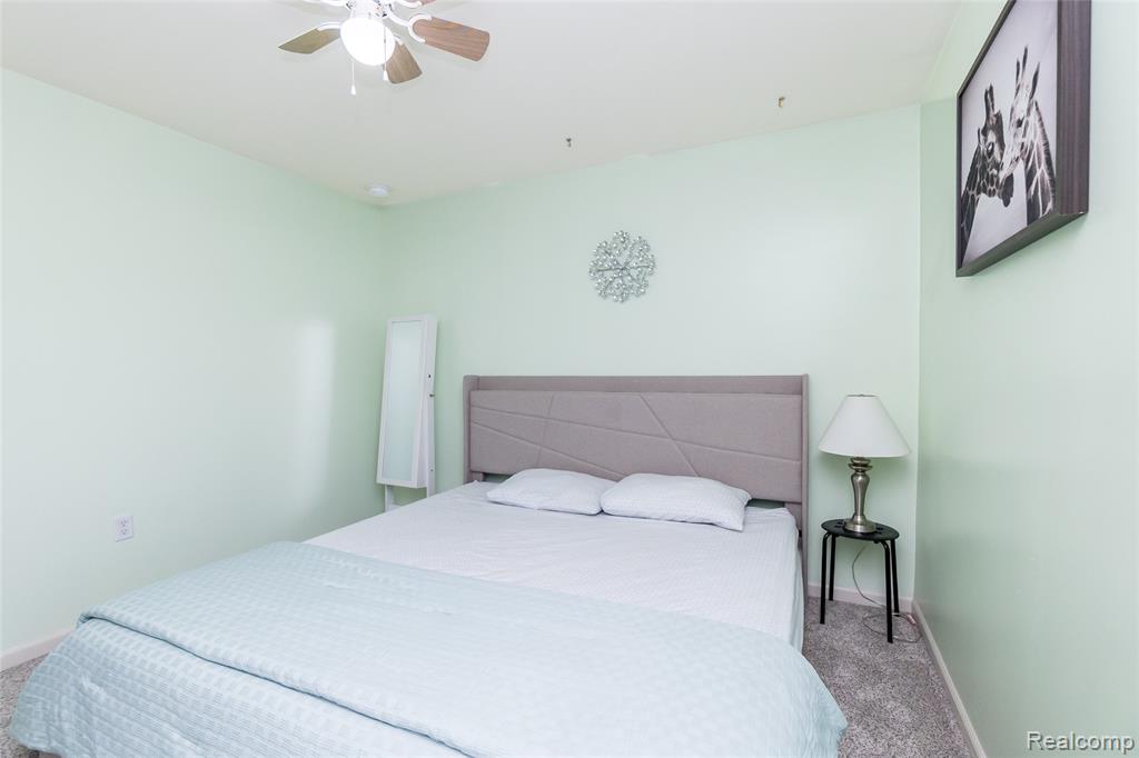51224 Luke Lane, Novi, MI — Photo 35