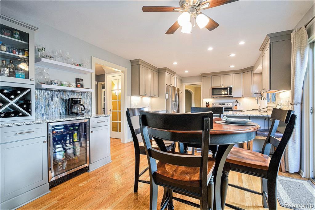 16155 WINCHESTER Drive, Northville, MI 48168 — Photo 18