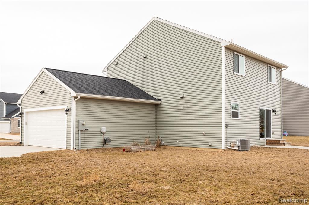 7193 PRIMROSE Lane, Grand Blanc, MI 48439 — Photo 31