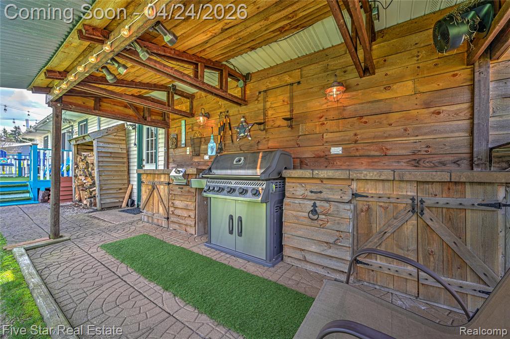 2995 Beaumont Drive, Highland, MI 48356 — Photo 44