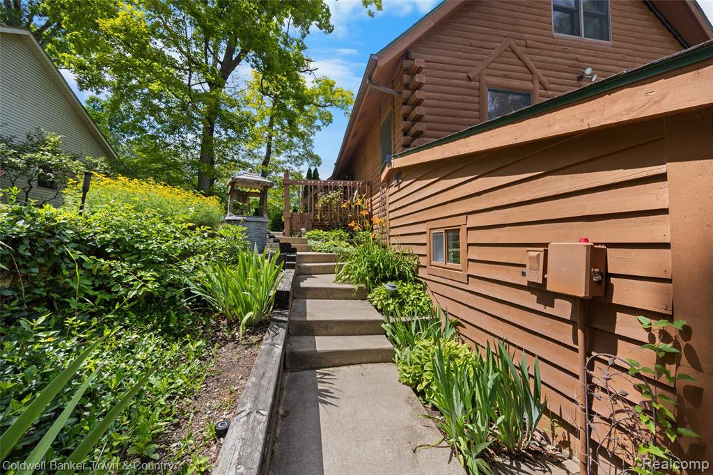 4583 Cornwell Lane, Whitmore Lake, MI 48189 — Photo 44