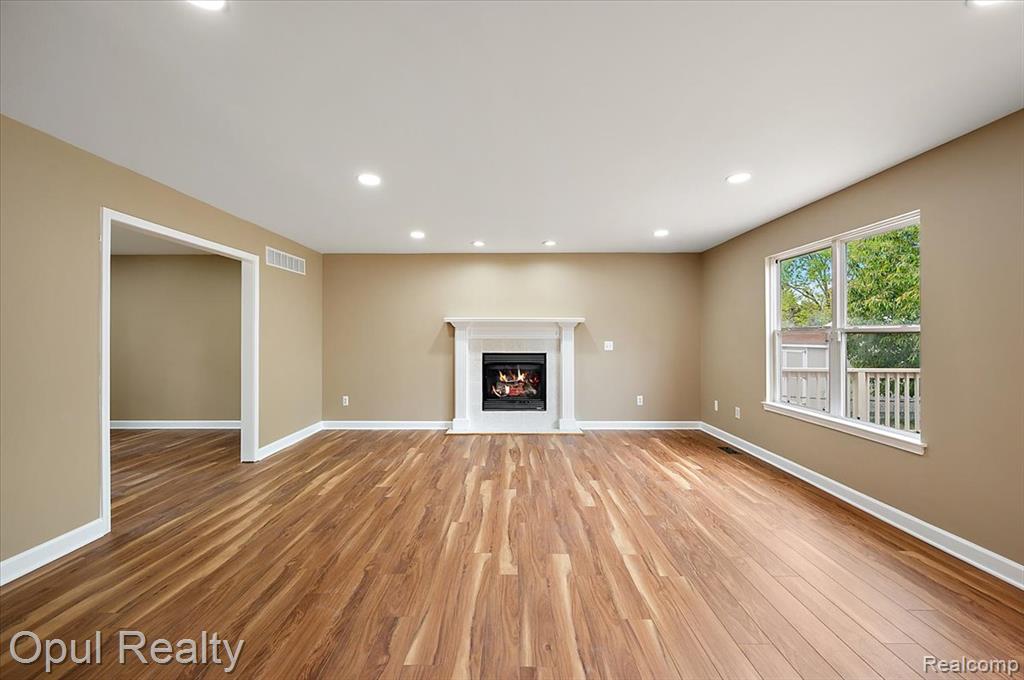 6728 Eckerman Drive, Troy, MI 48085 — Photo 24