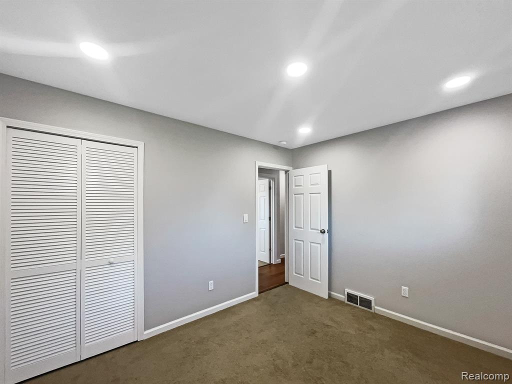 8324 SAN MARCO Boulevard, Sterling Heights, MI 48313 — Photo 10