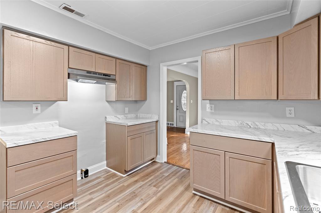 619 Frank Street, Flint, MI 48504 — Photo 17