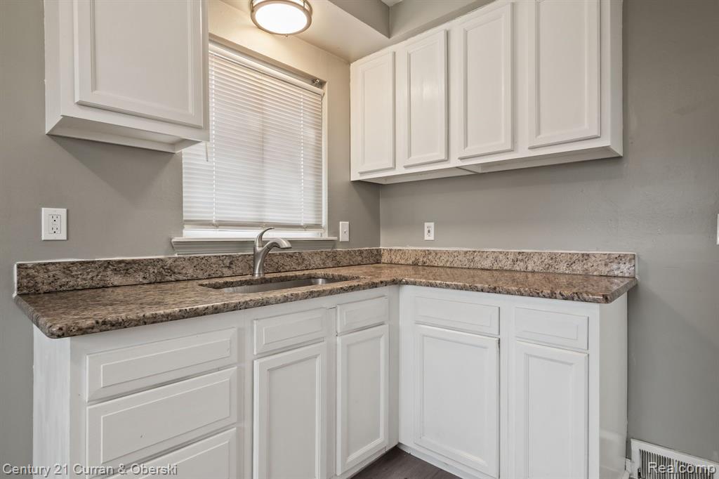 865 DESOTO Avenue, Ypsilanti, MI 48198 — Photo 9