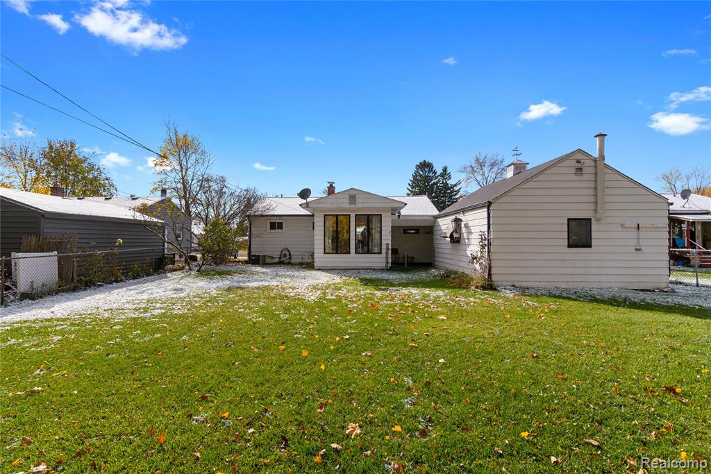 830 Westwood Drive, Fenton, MI 48430 — Photo 19