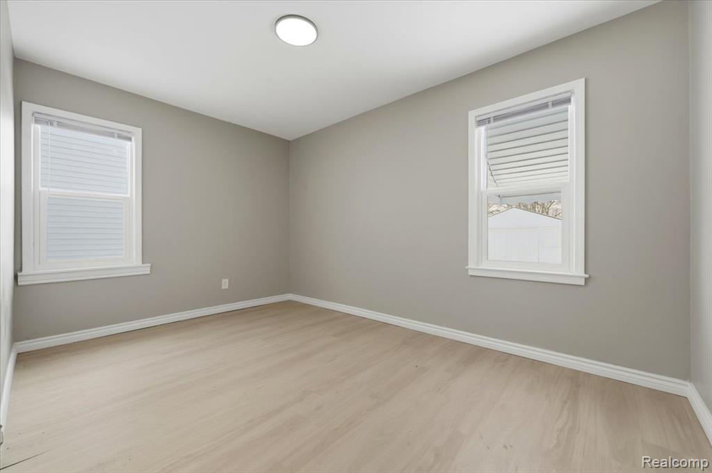 6751 Memorial Avenue, Detroit, MI 48228 — Photo 25