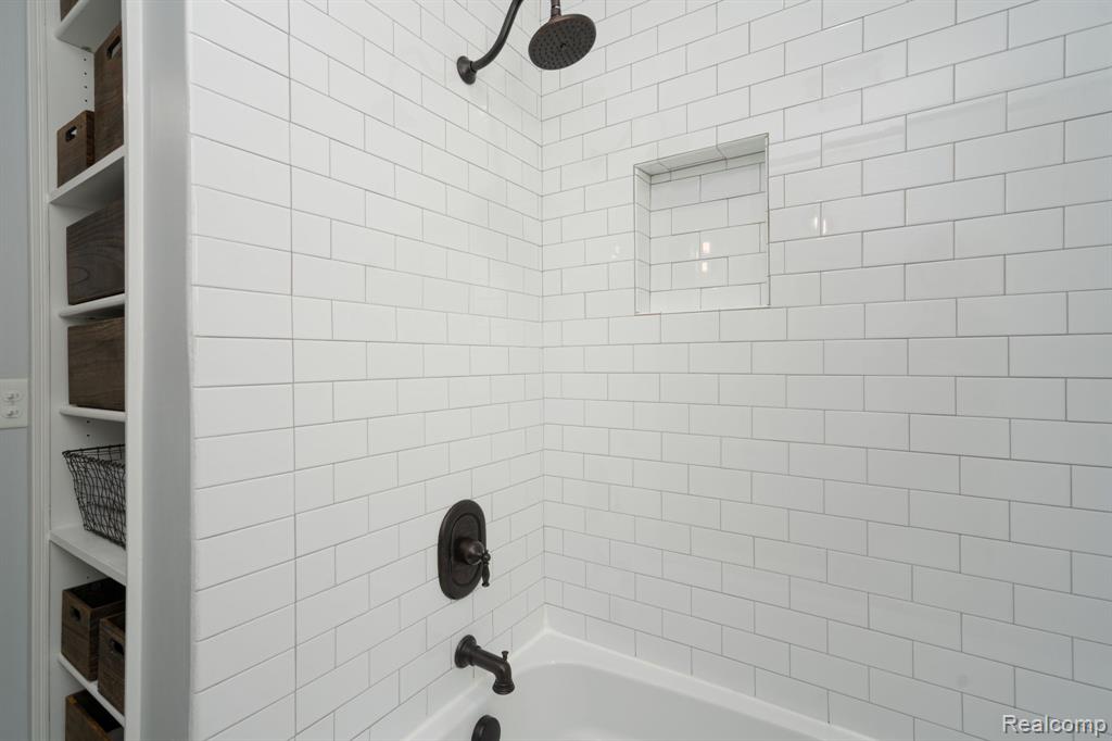 2036 Gardner Avenue, Berkley, MI 48072 — Photo 13