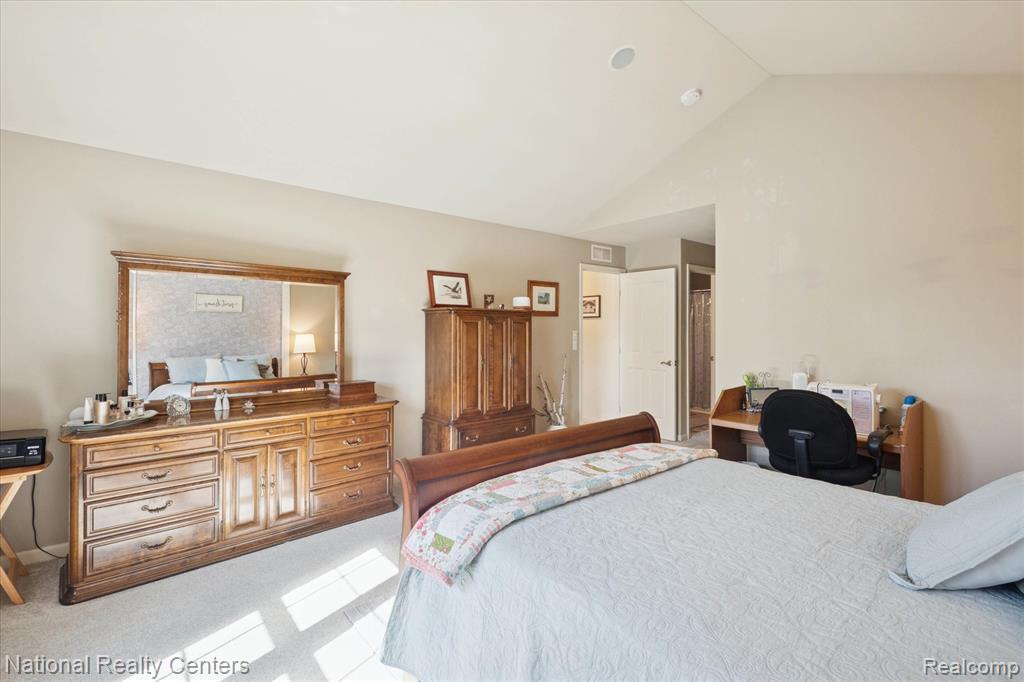 4067 Kirkway Court, 110, Howell, MI 48843 — Photo 18