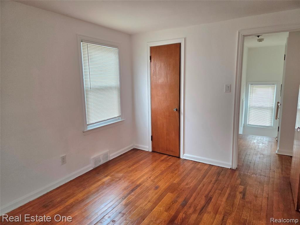 8042 Hartwell Street, Detroit, MI 48228 — Photo 31