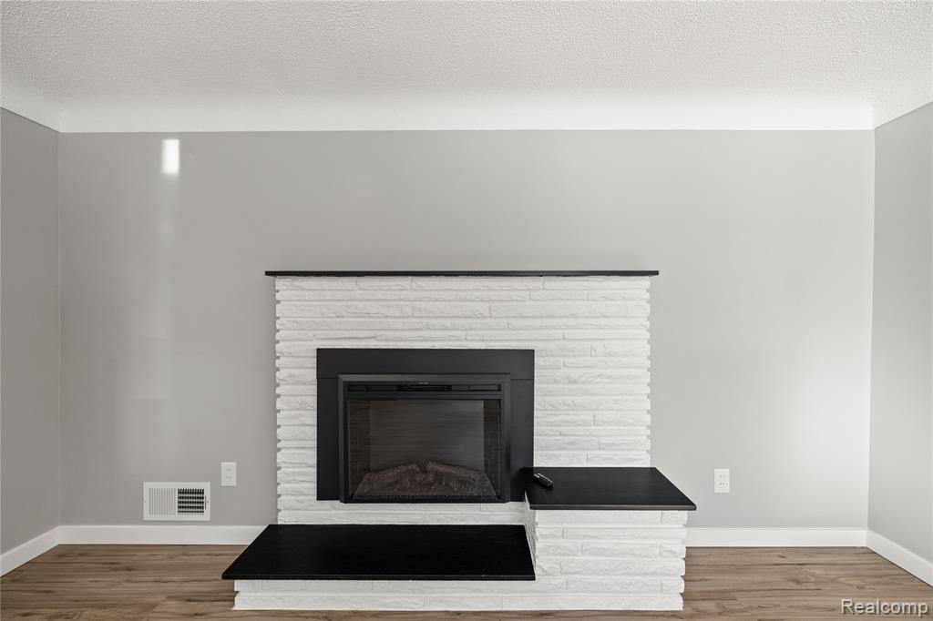 65 Algansee Drive, Troy, MI 48083 — Photo 10